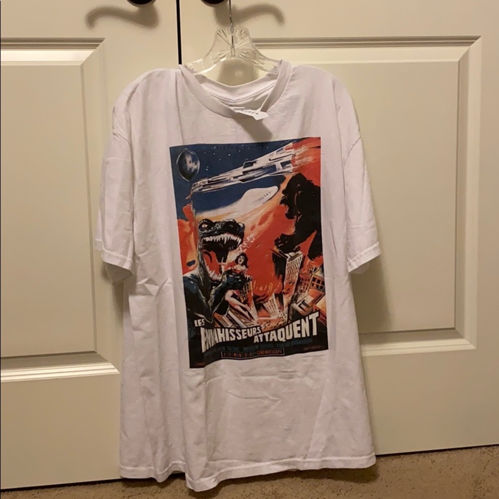 brandy melville graphic tee brand new w/tags